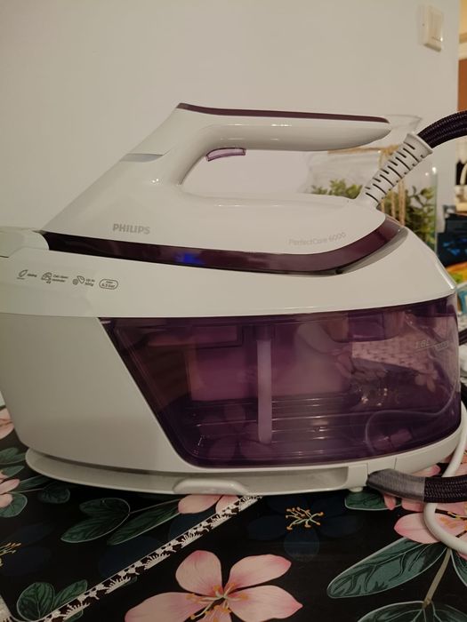 Stacja parowa Philips PSG6064/80 2400 W