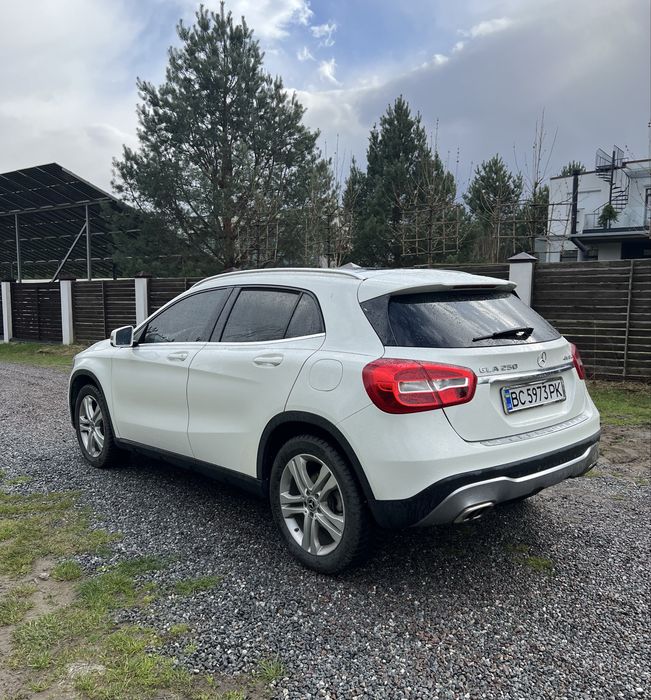 Mersedes benz - GLA 250