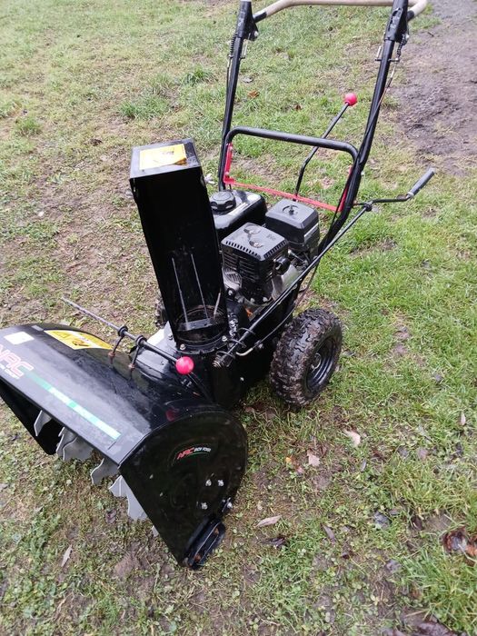 Odśnieżarka spalinowa z napędem NAC