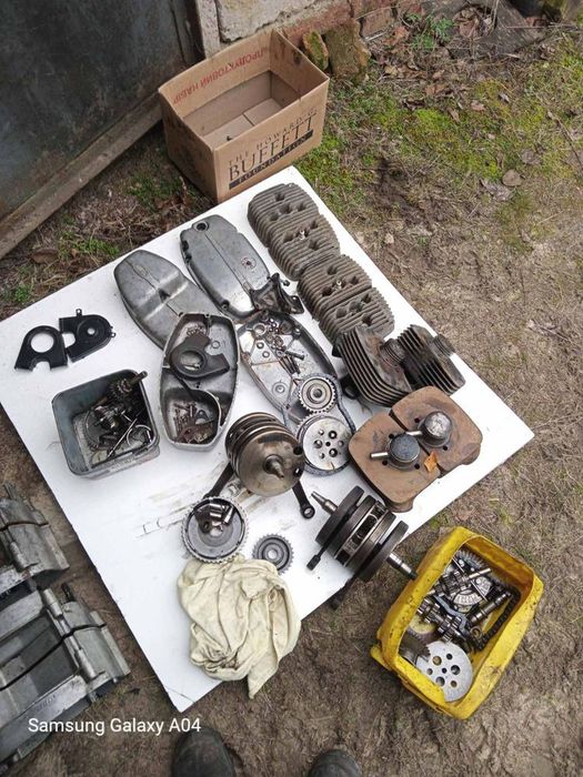 Запчастини двигун ява 634-638 коленвал коробка поршнева картера розбор