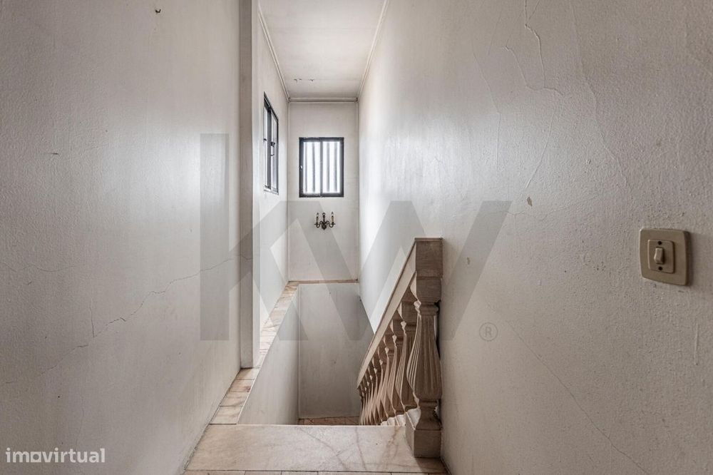 Espaço Comercial de Traça Única c/ Potencial para Loft – Centro de Alc