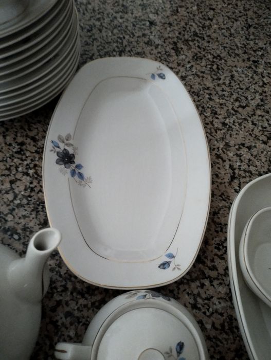 Dinner Service502729044478535682