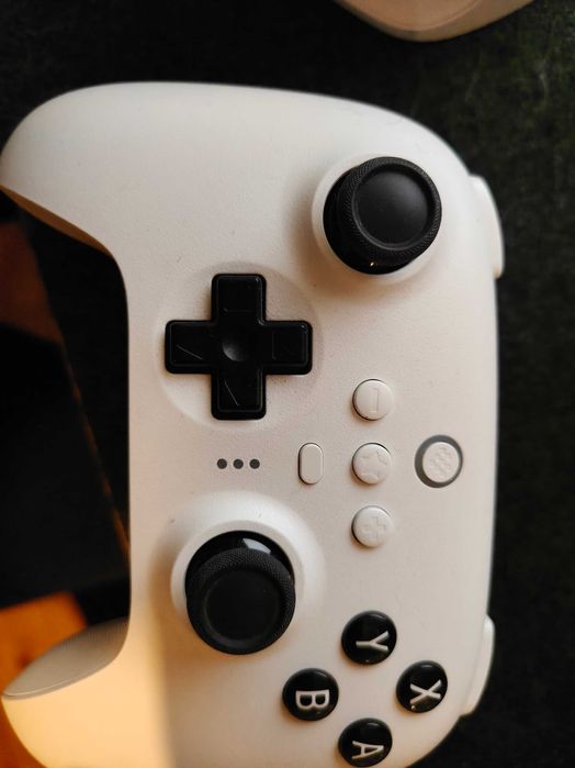 8Bitdo Controller, White with dock