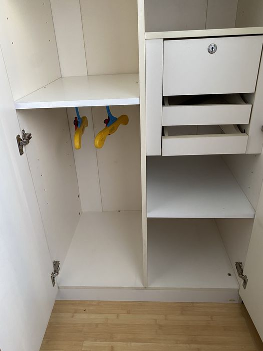 Szafa młodziezowa do sypialni / pokoju nastolatka