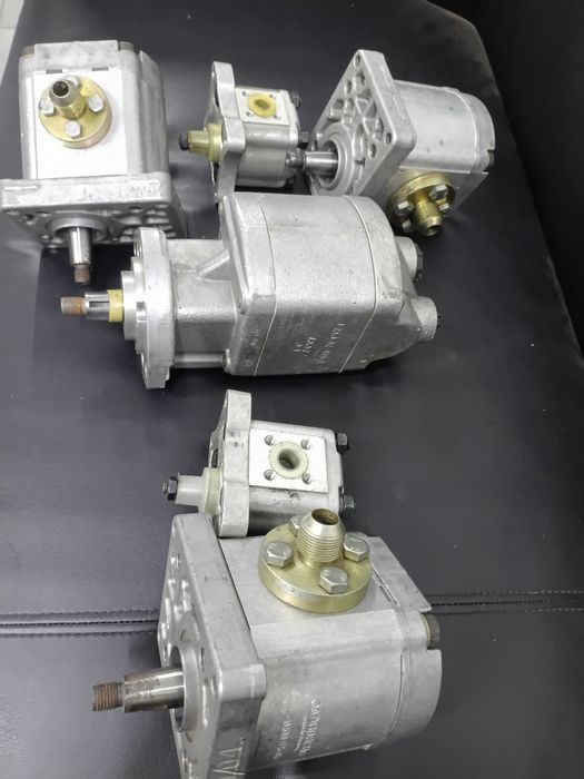 Pompy hydrauliczne nowe Bosch i inne