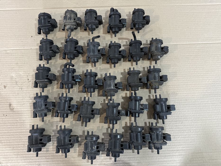 Клапан датчик управління турбіни Mercedes Sprinter 2.2 2.7CDI Vito2.2