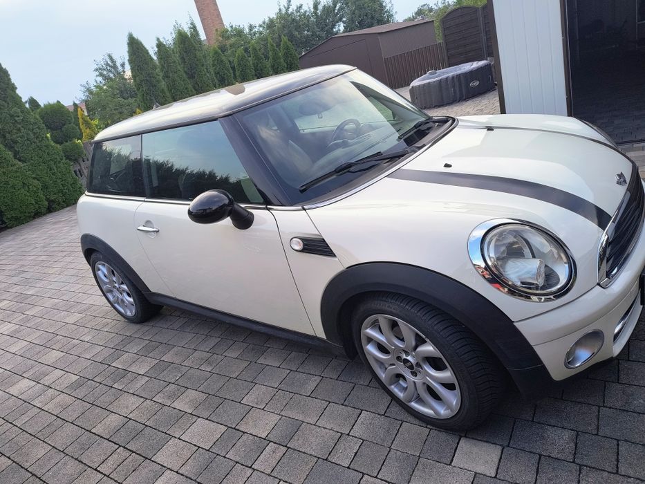 Sprzedam samochód osobowy mini Cooper d