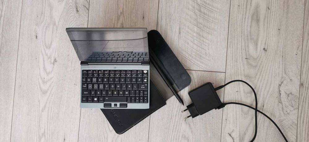 Micro Netbook Laptop ONE-GX1