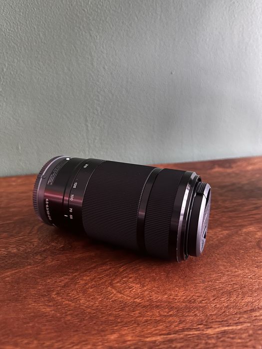 Objetiva Sony E 55-200mm F4.5-6.3 OSS