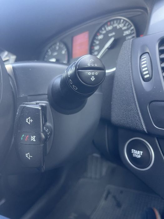 Рено Лагуна 3модель 2010р універсал пригнана з Європи