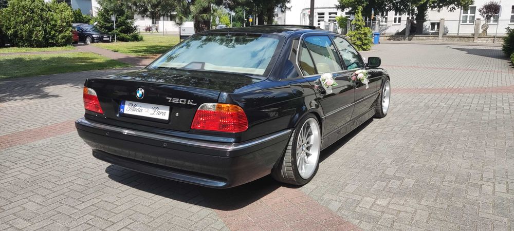 Wynajem auta z kierowcą do ślubu – BMW 750iL E38 (1999)