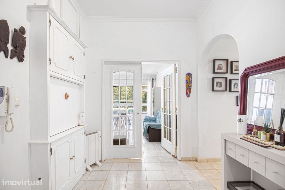 Apartamento T4 - Algés