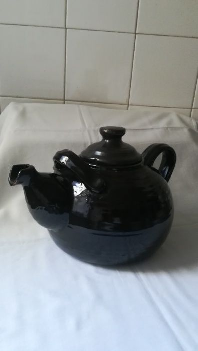 Family-size teapot64741023932419124