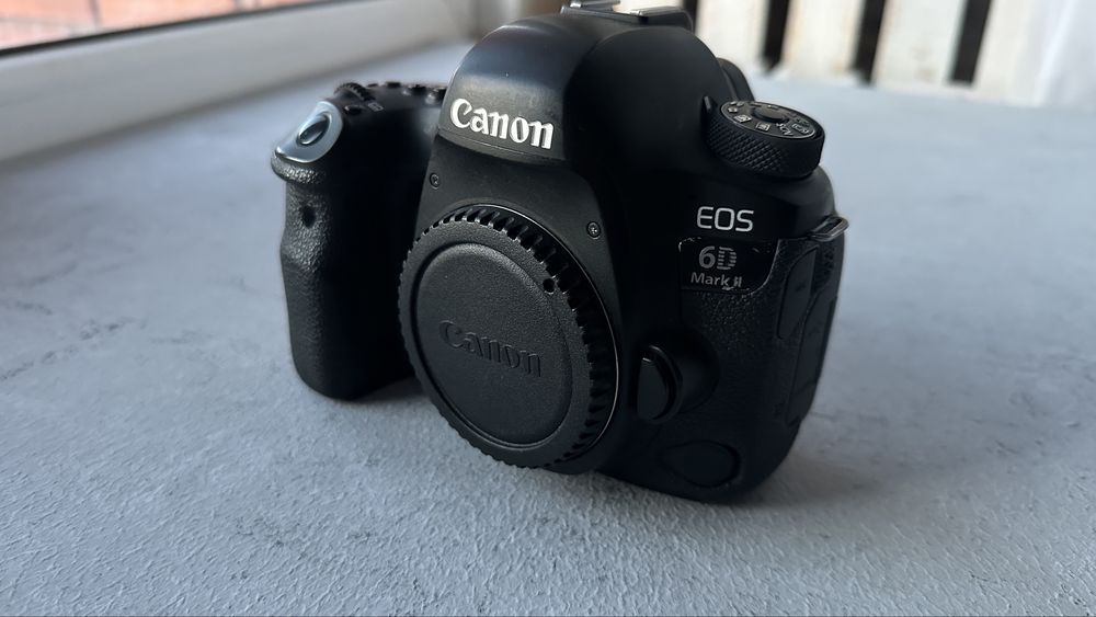 Canon EOS 6D Mark II mark 2