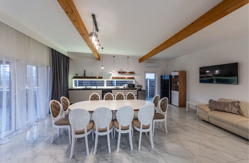 Подобова оренда будинок біля м. Лівобережна 149кв.м Є світло