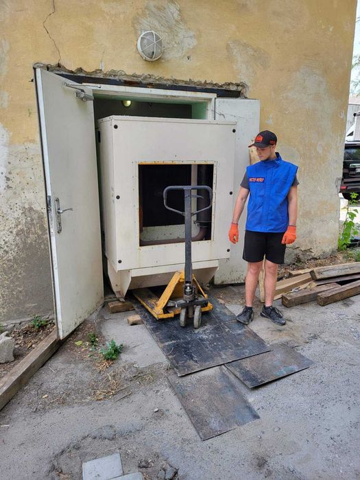 Послуги професійних вантажників. Квартири, офіси, такелажні роботи.