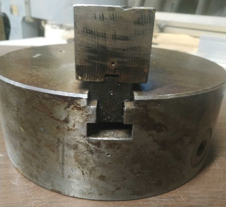 uchwyt tokarski BISON BIAL 200 dwuszczękowy