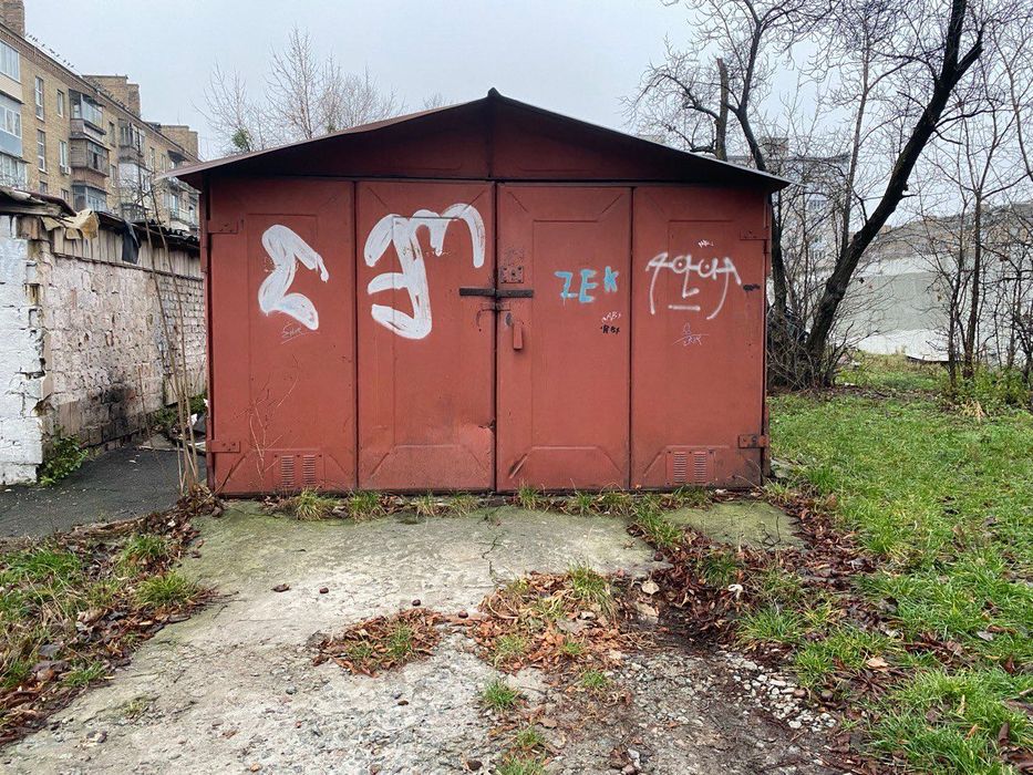 Здам гараж двір вул Пластова 17 і пр Каденюка 16 (Гагаріна) без світла