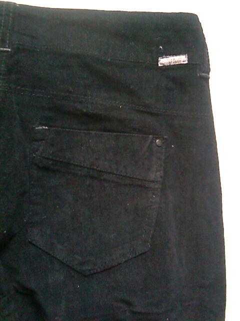 Calças de veludo Timezone com etiqueta