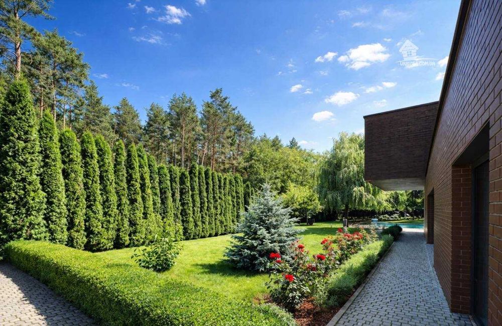 Новий будинок VIP-рівень. High-tech. Кінотеатр, сауна. До 20 осіб.