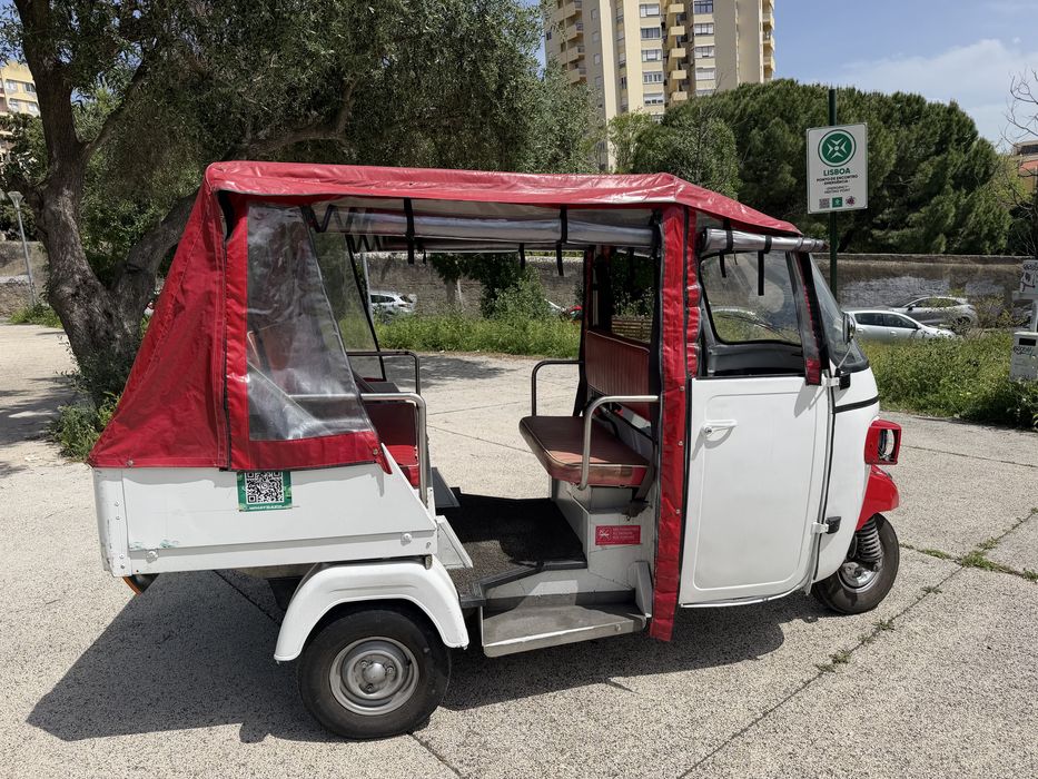 Tuk tuk Piaggio eletrico com baterias de litio