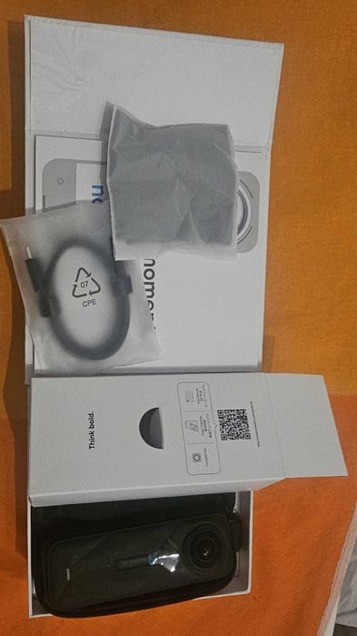 Insta 360 X5 Standard Bundle muito nova