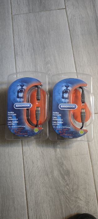 FireWire 4-to-6-Pin Cables64737766422018120