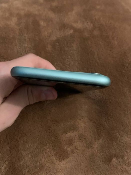 Продам iphone 11