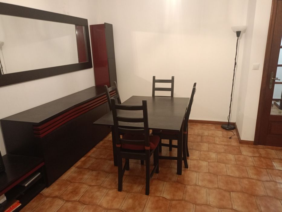 Mobília de Sala Completa – Linhas Modernas (Excelente Estado)