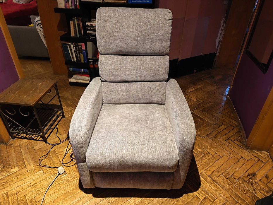 Fotel rozkładany elektrycznie