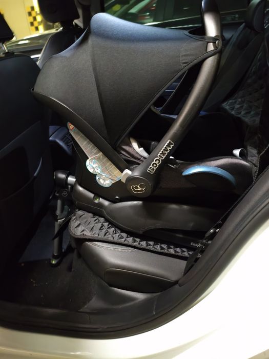 Maxi Cosi fotelik 0-13kg z bazą