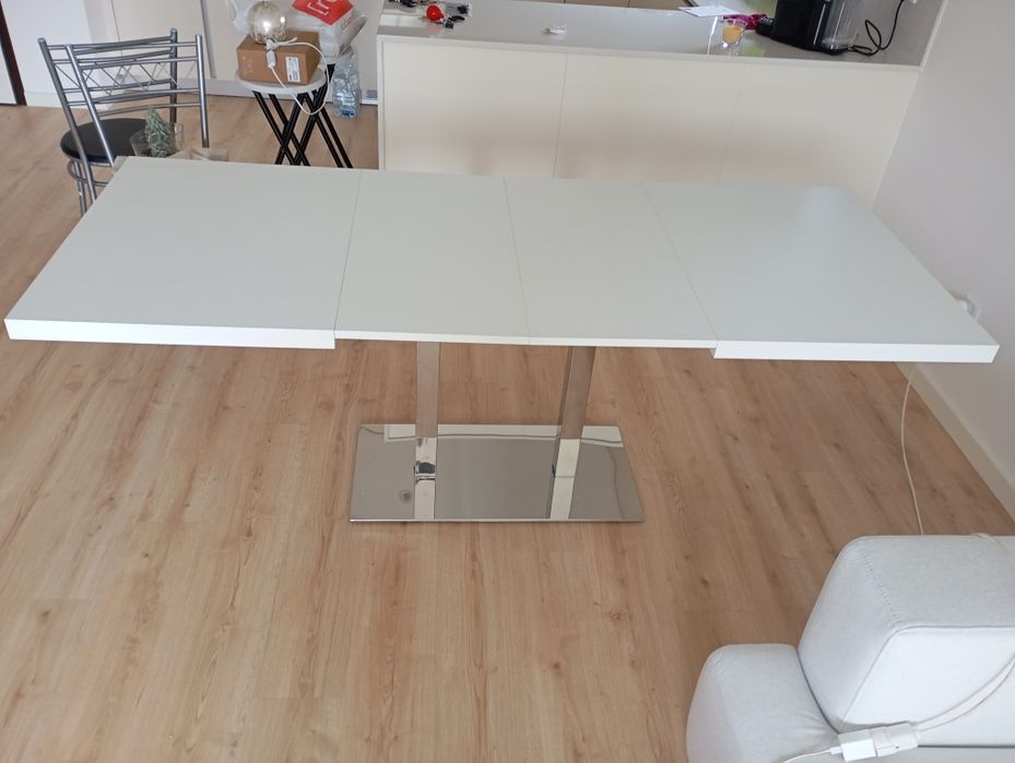 Mesa de jantar extensível