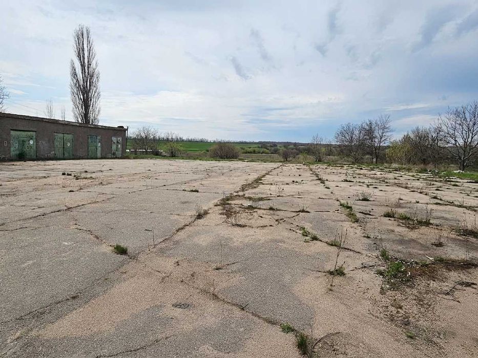 Оренда багатофункціонального комплексу в центрі Єланця