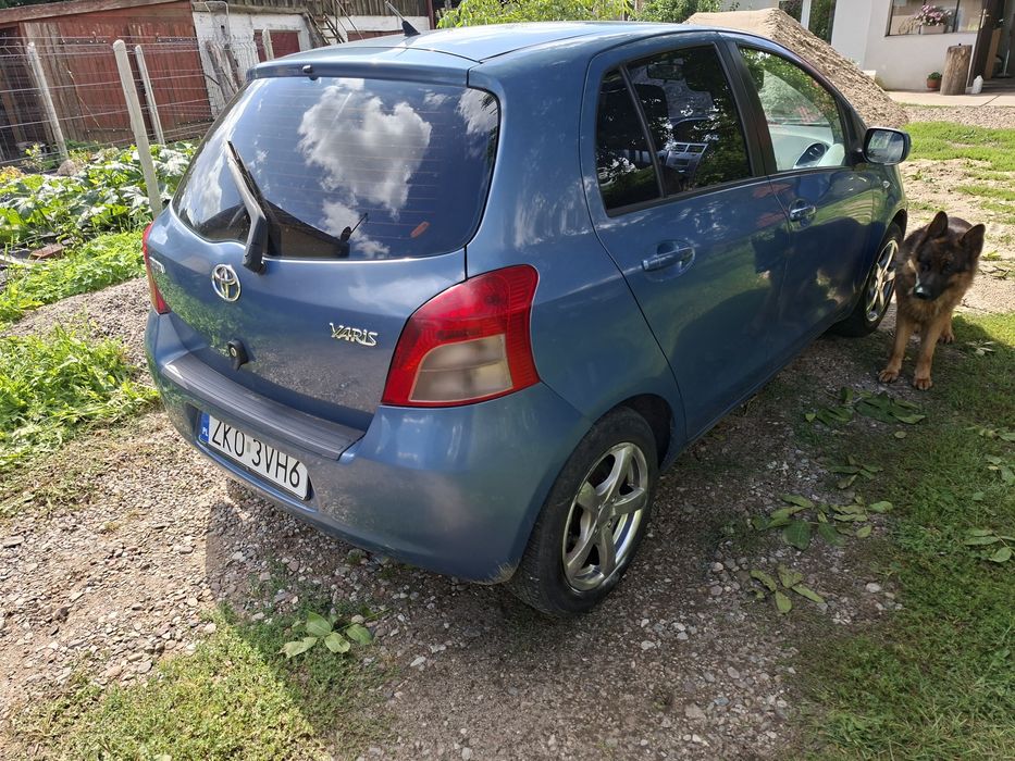 Toyota Yaris 1,3. 07
