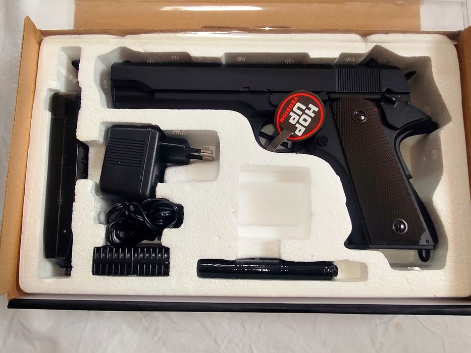 Pistola de airsoft elétrica NOVO CM123  CM030