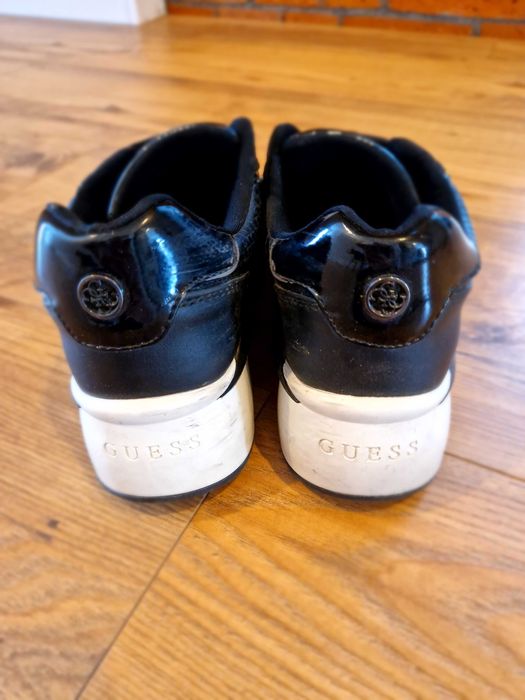 Buty sneakersy Guess r 39