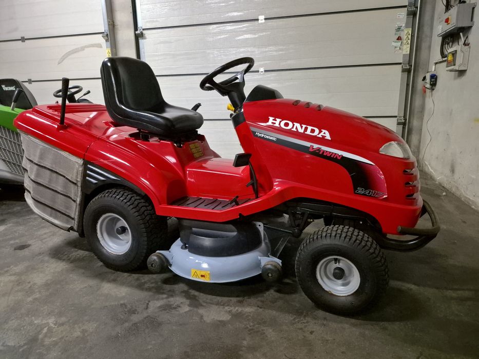 Kosiarka traktorek Honda HF 2417