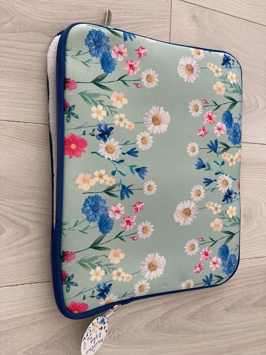 Etui na laptopa Kwietna Łąka