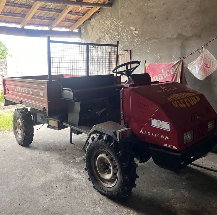 Trator Agrico Agippone sem matrícula