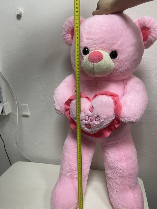 Великий плюшевий ведмедик