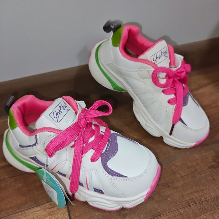 Кросівки на дівчинку 26-28-29