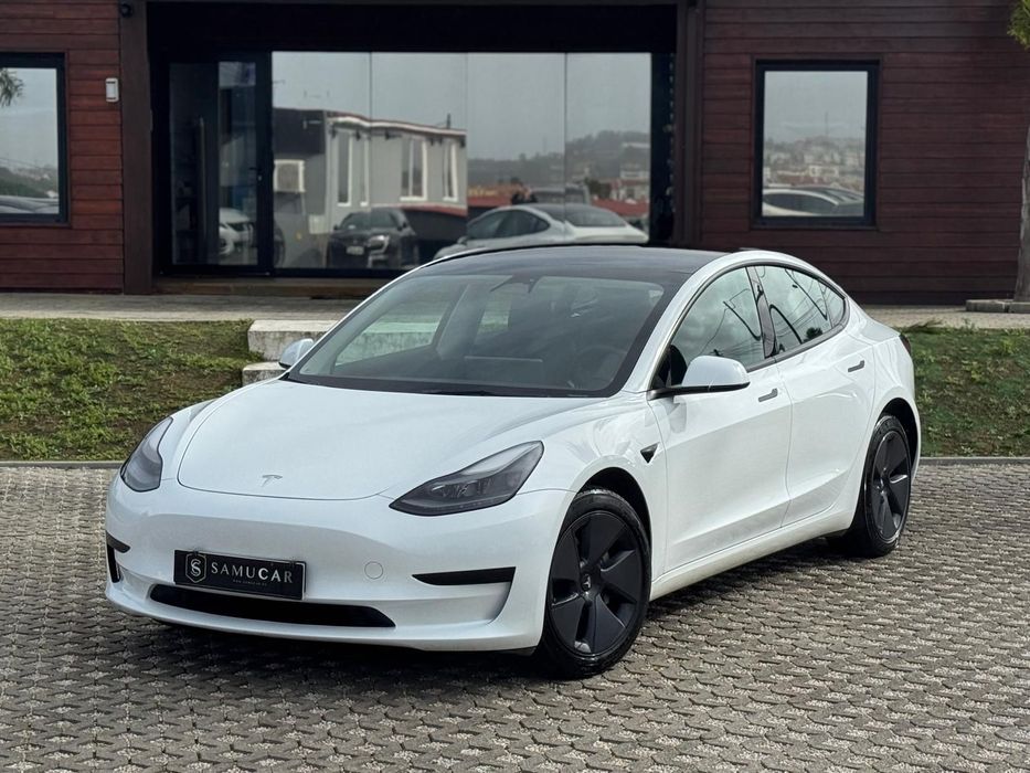 Tesla Model 3 Standard Range Plus RWD