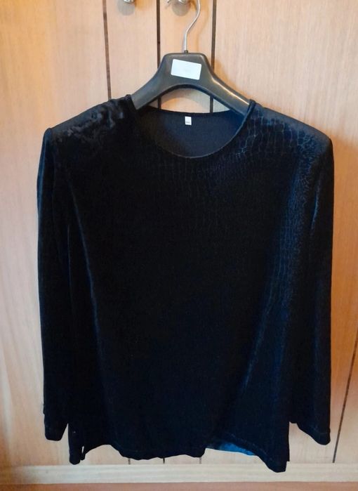 Camisola preta com textura