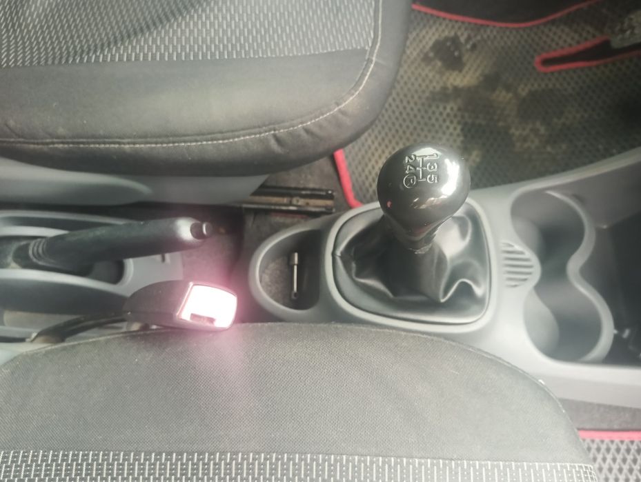 Продам Peugeot 107