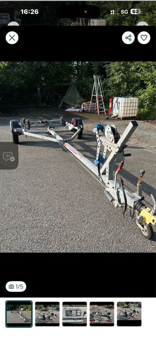 Przyczepa podlodziowa.