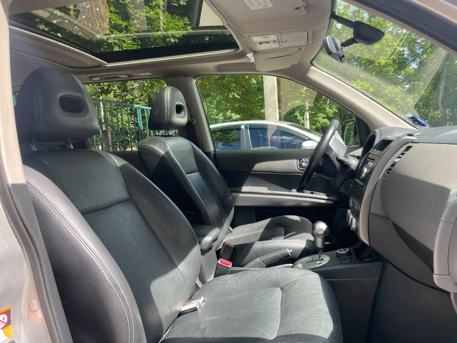 Nissan X-trail.