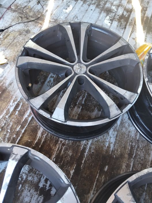 Jantes Renault em 16 e VW em 18