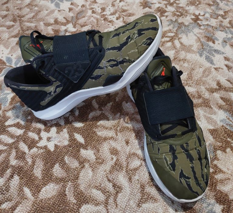 Nike Air Jordan Relentless