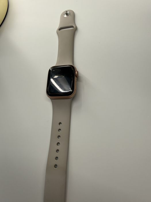 Apple watch se GPS+ Cellular