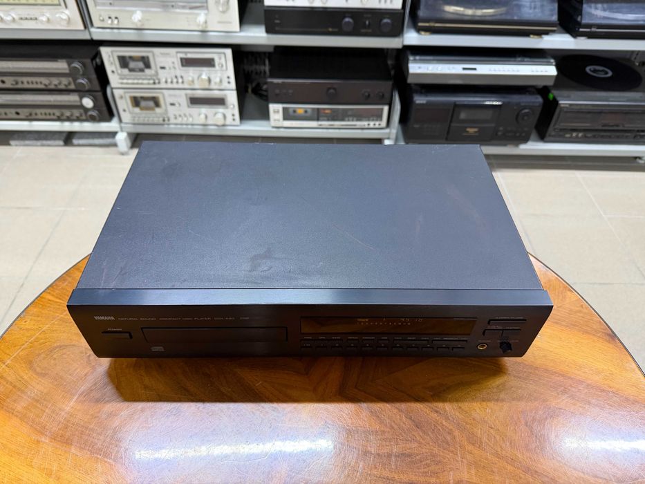 Odtwarzacz płyt CD Yamaha CDX-660 Audio Room